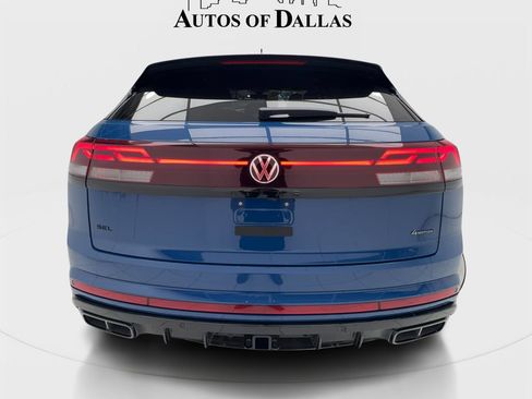 Used 2026 Volkswagen Atlas Cross Sport SEL R-Line AWD/4WD image 9