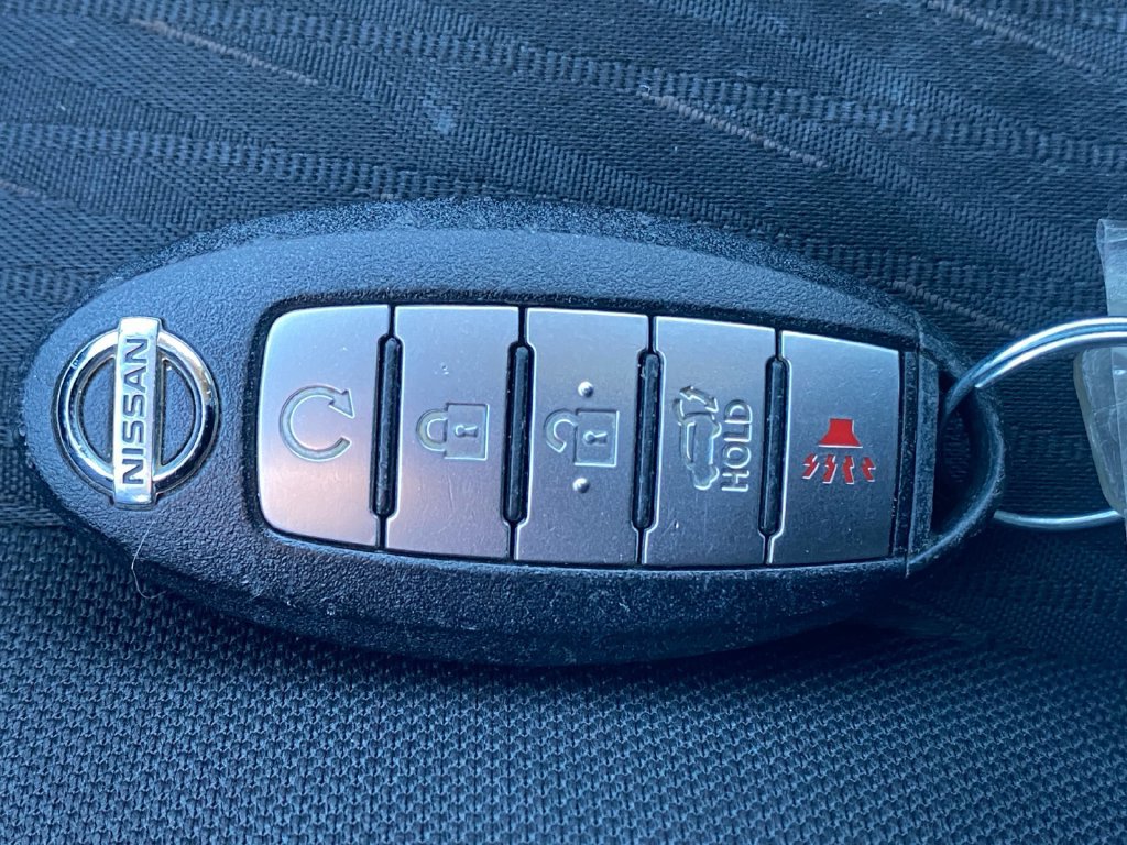 Used 2018 Nissan Rogue SV AWD/4WD image 22