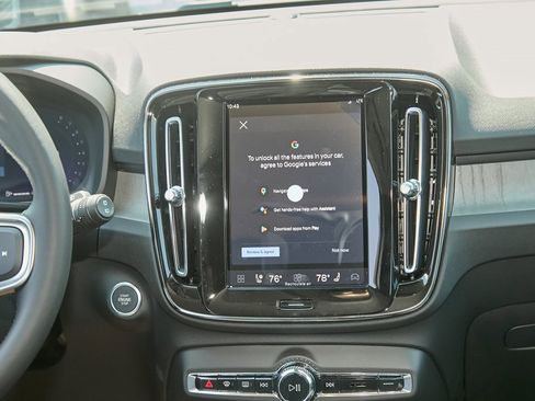 New 2026 Volvo XC40 B5 Core image 22