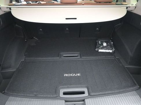 New 2026 Nissan Rogue Platinum w/ Platinum Premium Package AWD/4WD image 16