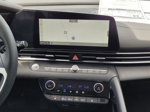 New 2026 Hyundai Elantra Limited FWD image 20