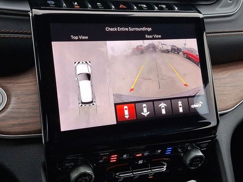 Used 2022 Jeep Grand Cherokee Summit image 20