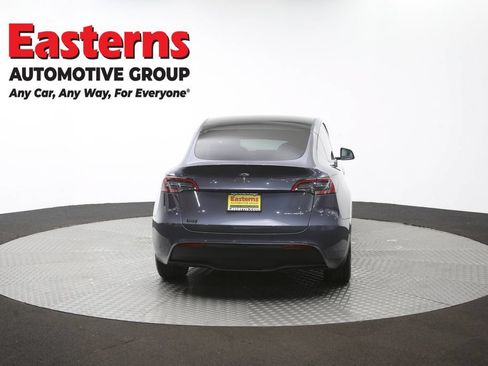 Used 2023 Tesla Model Y Long Range AWD/4WD image 31