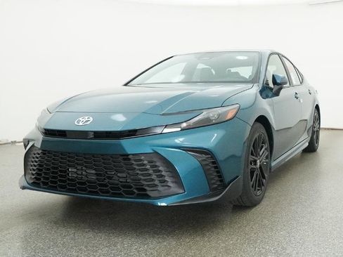 New 2026 Toyota Camry SE FWD image 19