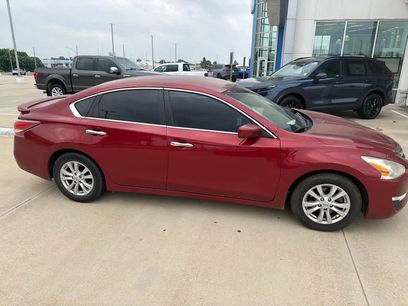 Used 2014 Nissan Altima 2.5 S w/ Sport Value Package