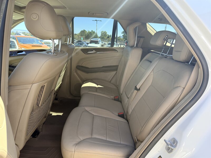 Used 2015 Mercedes-Benz ML 400 4MATIC image 24