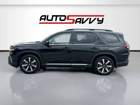 Used 2024 Honda Pilot Touring image 4