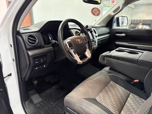 Used 2020 Toyota Tundra SR5 AWD/4WD image 27