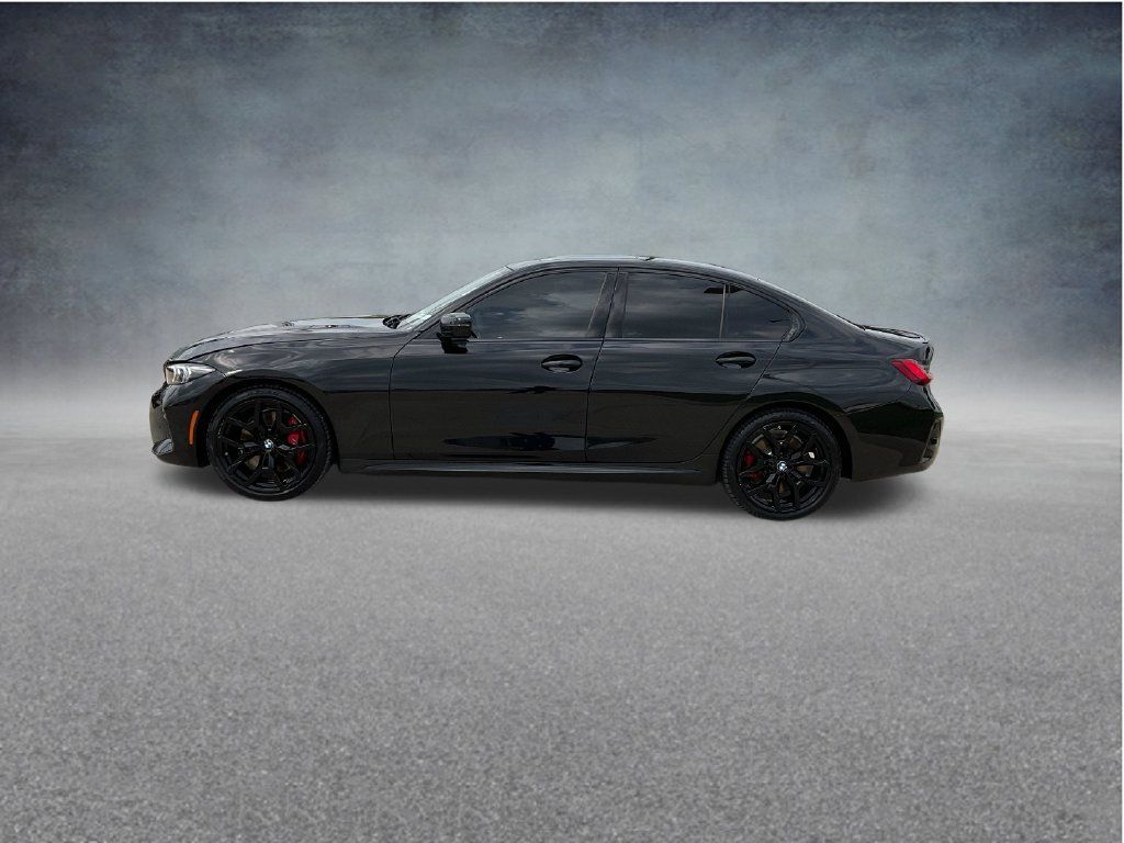 Used 2025 BMW 330i Sedan w/ M Sport Package RWD image 4