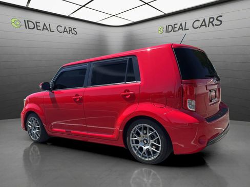 Used 2014 Scion xB FWD image 7