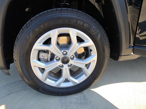 Used 2025 Jeep Compass Sport AWD/4WD image 12
