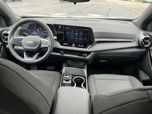 New 2026 Chevrolet Equinox LT image 26