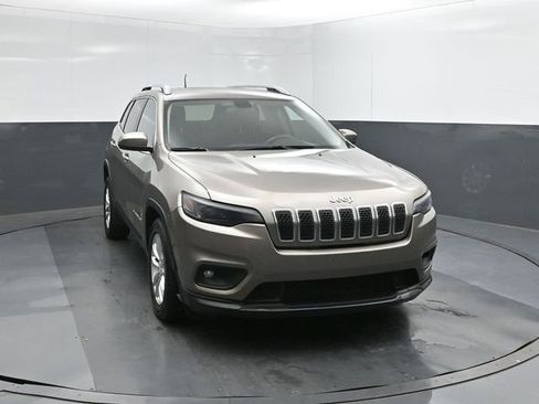 Used 2019 Jeep Cherokee Latitude w/ Popular Appearance Group FWD image 17