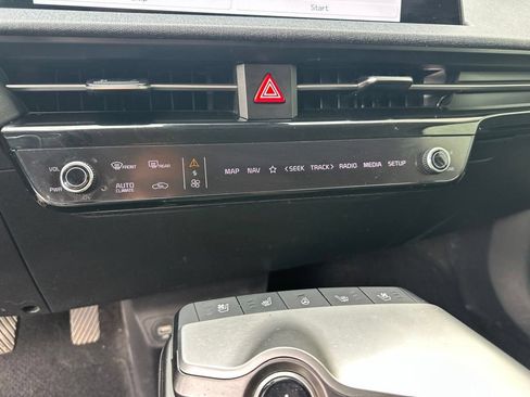 Used 2023 Kia EV6 Wind w/ Wind Technology Package AWD/4WD image 14