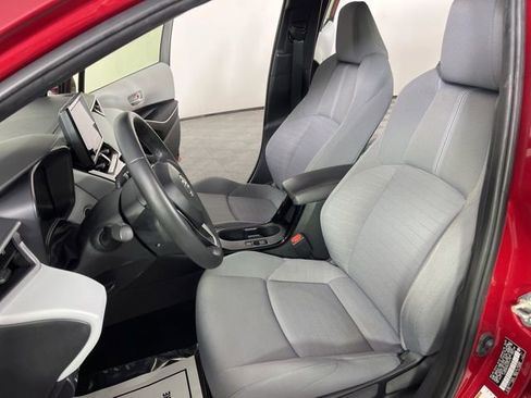 Used 2023 Toyota Corolla SE image 18