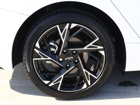 Used 2025 Kia K5 GT-Line w/ GT-Line Premium Package image 8