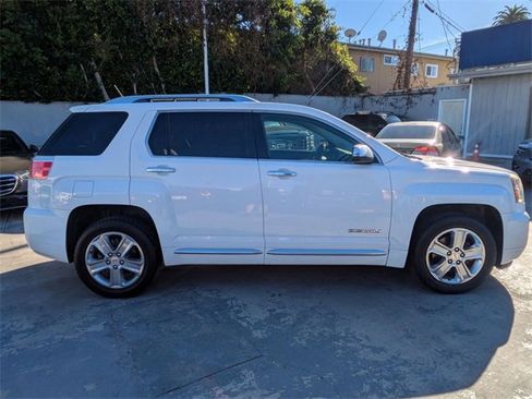 Used 2017 GMC Terrain Denali image 2