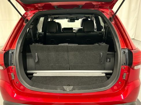 Used 2020 Mitsubishi Outlander LE image 23