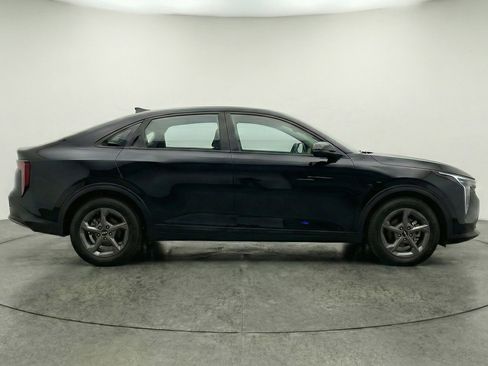 Used 2025 Kia K4 LXS image 11