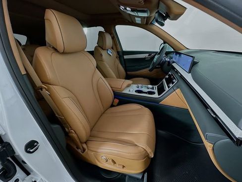 Certified 2025 Genesis GV80 3.5T Advanced image 30