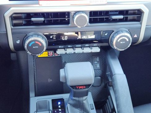 New 2025 Toyota Tacoma TRD Off-Road image 17