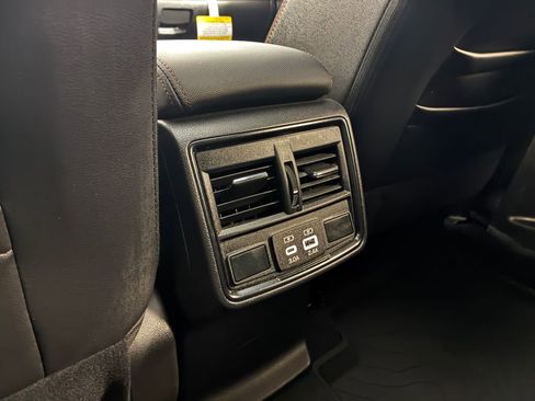 Used 2025 Subaru Forester Sport image 19