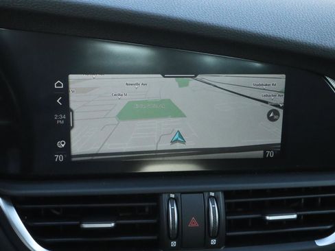 New 2025 Alfa Romeo Giulia w/ Veloce Package Rwd image 7