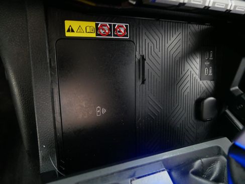 Certified 2024 Toyota Tacoma SR5 AWD/4WD image 30