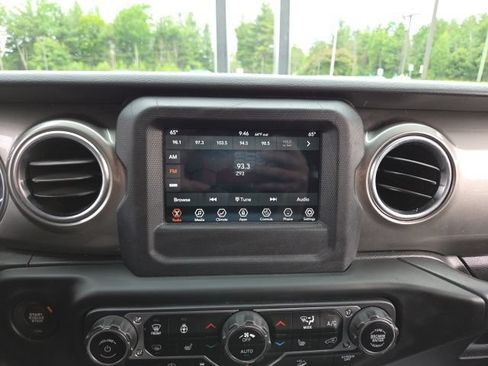 Used 2018 Jeep Wrangler Unlimited Sahara w/ Dual Top Group AWD/4WD image 59