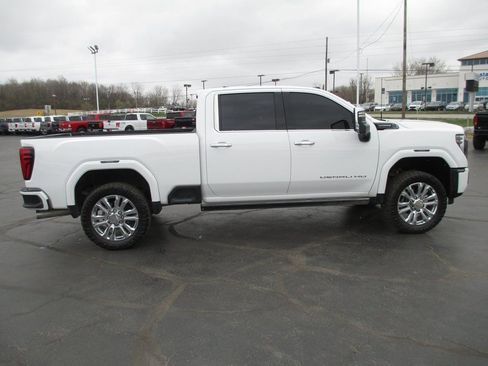 Used 2025 GMC Sierra 2500 Denali Ultimate image 5