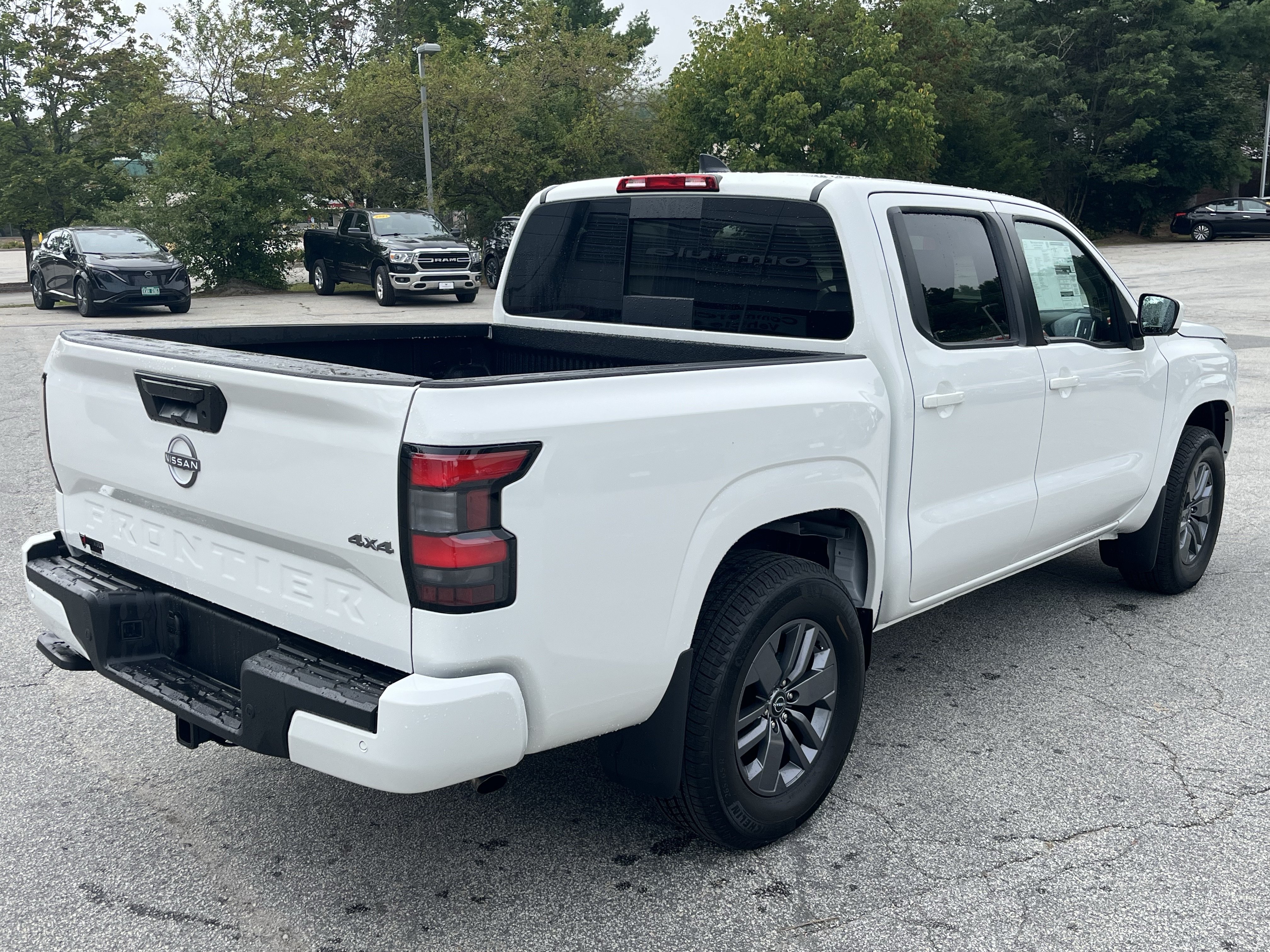 New 2026 Nissan Frontier SV w/ All-Weather Content Package AWD/4WD image 7