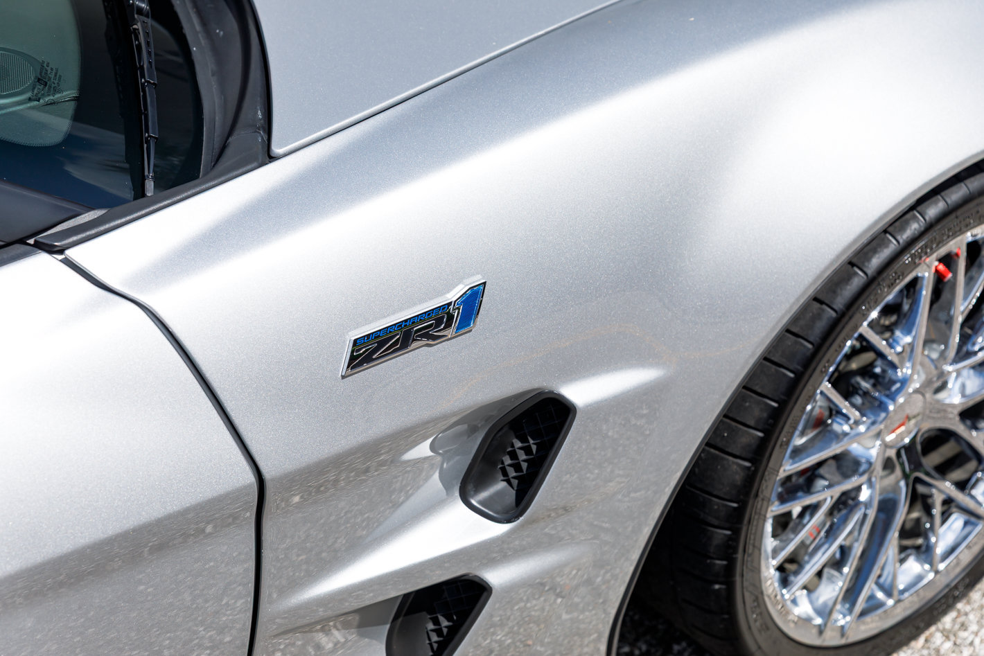 Used 2012 Chevrolet Corvette ZR1 w/ 3ZR Preferred Equipment Group RWD image 23