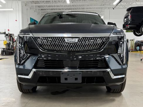 Used 2025 Cadillac Escalade IQ Luxury 1 AWD/4WD image 6
