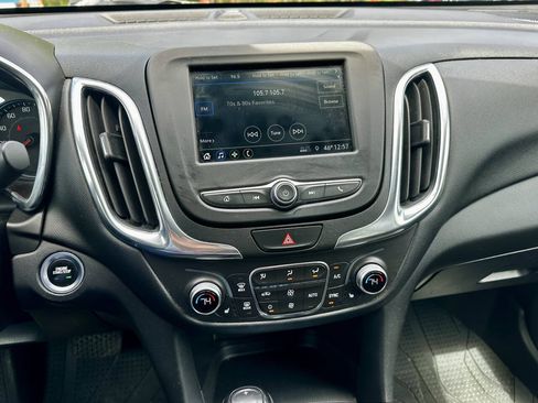 Used 2019 Chevrolet Equinox LT AWD/4WD image 18