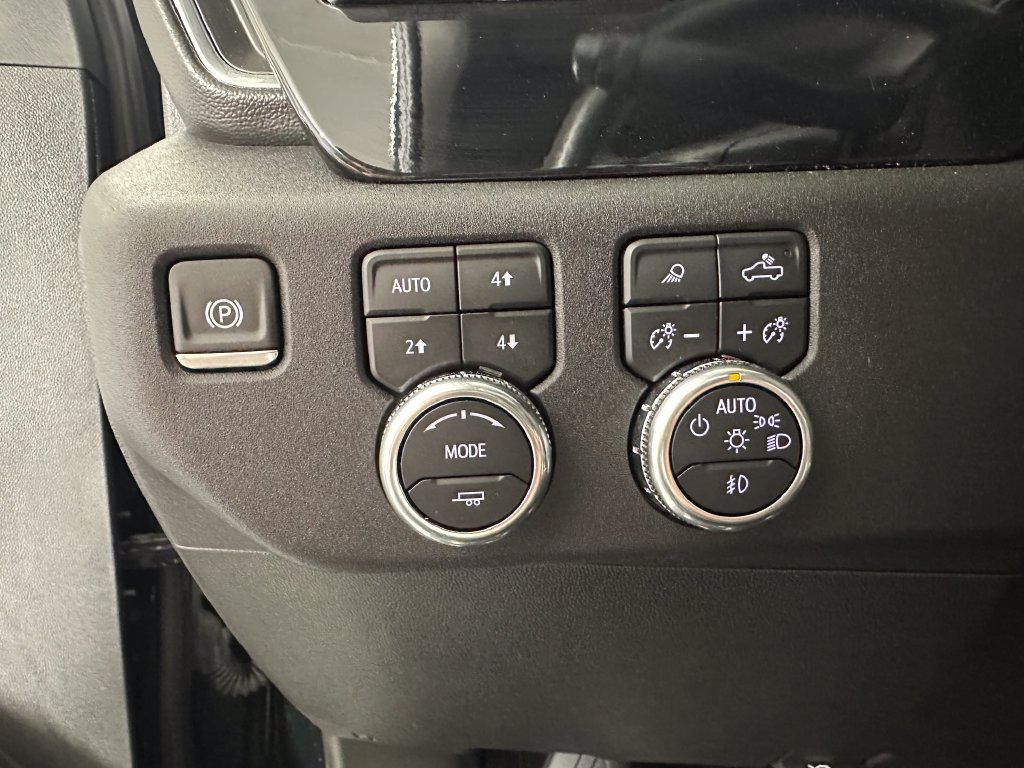 Used 2024 GMC Sierra 2500 SLT w/ SLT Convenience Package AWD/4WD image 17