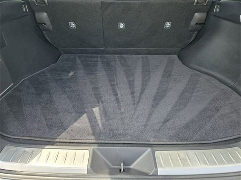 Used 2023 Toyota Venza Limited image 31