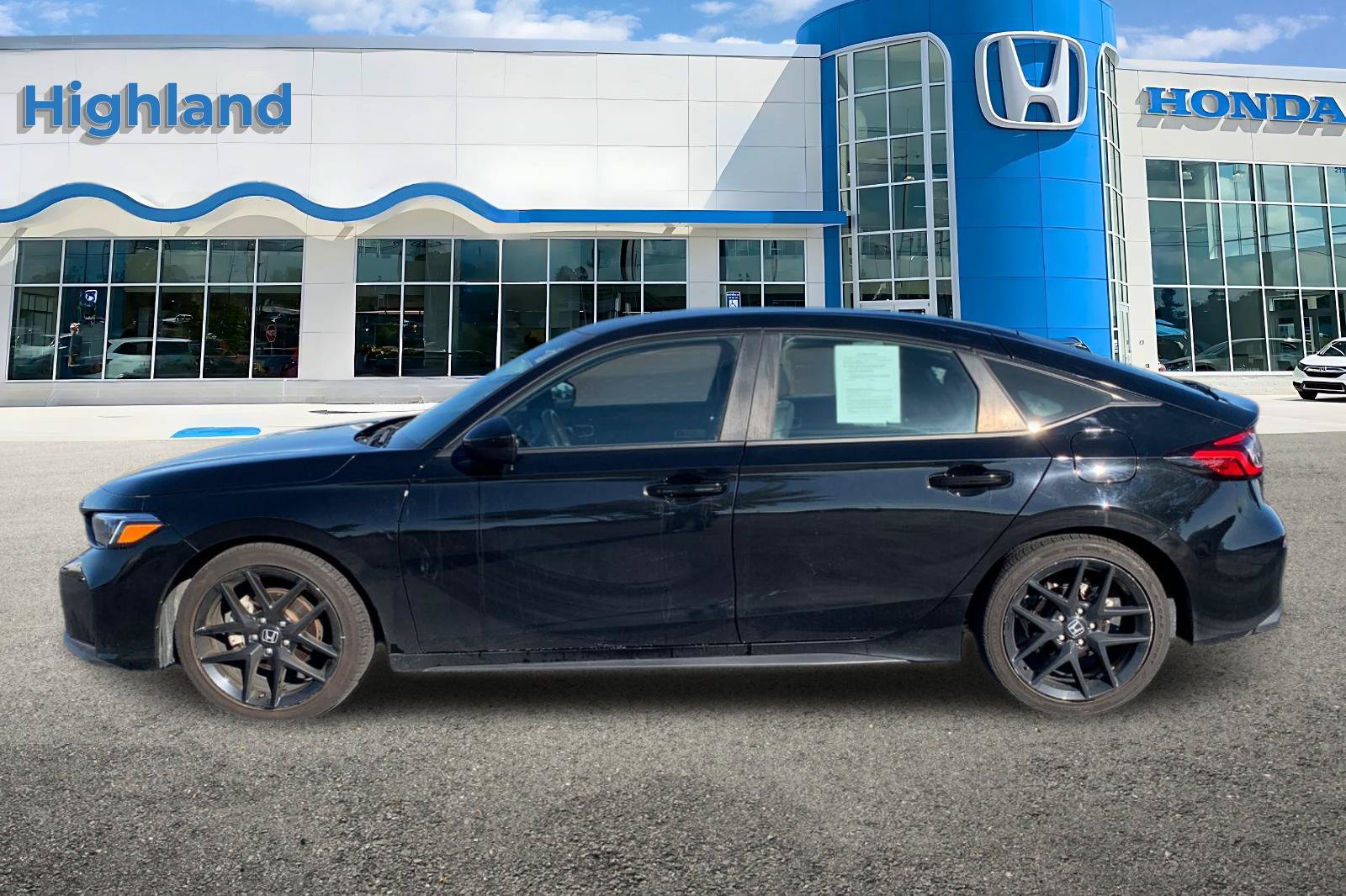 Used 2025 Honda Civic Sport image 2