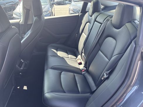 Used 2022 Tesla Model 3 Long Range image 17