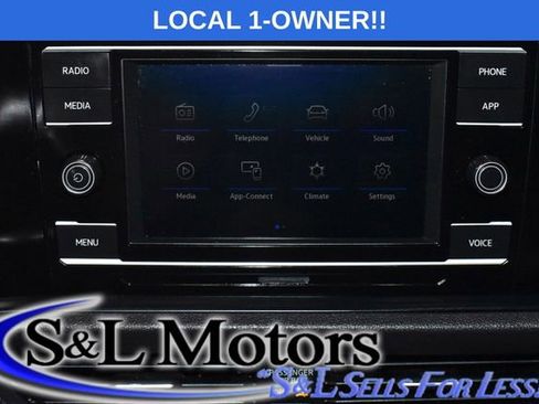 Used 2024 Volkswagen Jetta SE image 15