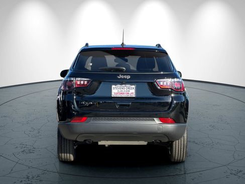 New 2026 Jeep Compass Latitude image 5