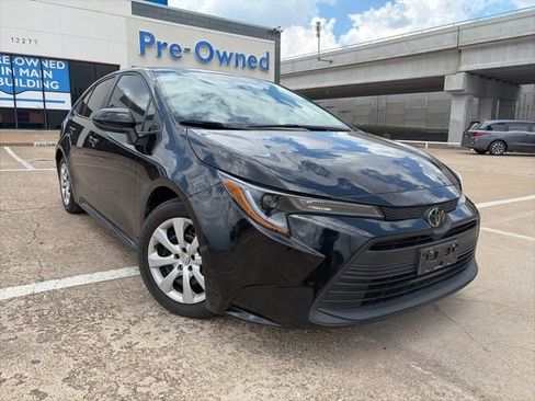 Used 2023 Toyota Corolla LE FWD image 1