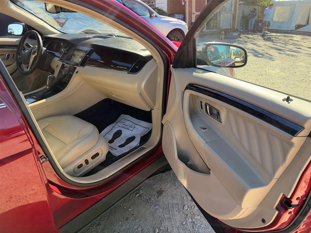 Used 2017 Ford Taurus Limited FWD image 7