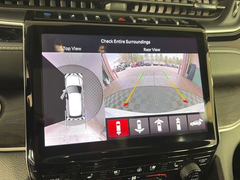 Used 2023 Jeep Grand Cherokee 4xe w/ Luxury Tech Group II image 31