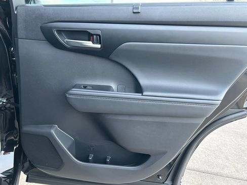 Used 2026 Toyota Highlander XSE image 27