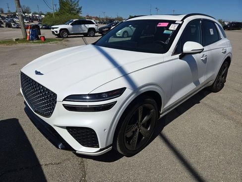 Used 2023 Genesis GV70 2.5T w/ Sport Prestige Package image 3