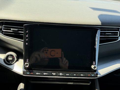 New 2026 Jeep Grand Wagoneer 4WD image 18