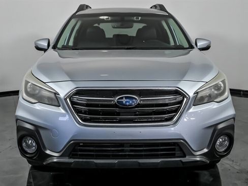 Used 2018 Subaru Outback 2.5i Limited AWD/4WD image 4