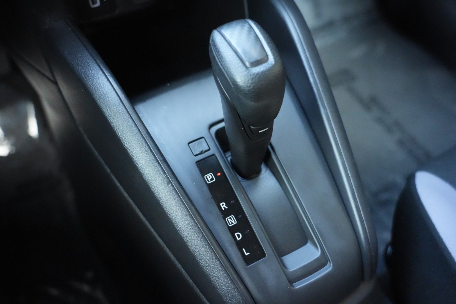 Used 2025 Nissan Versa S w/ Trunk Package FWD image 25