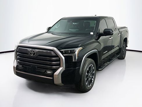 Used 2023 Toyota Tundra Limited image 3