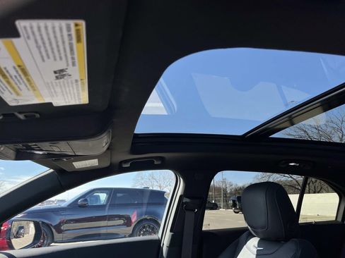 Certified 2024 Cadillac XT4 Sport image 30